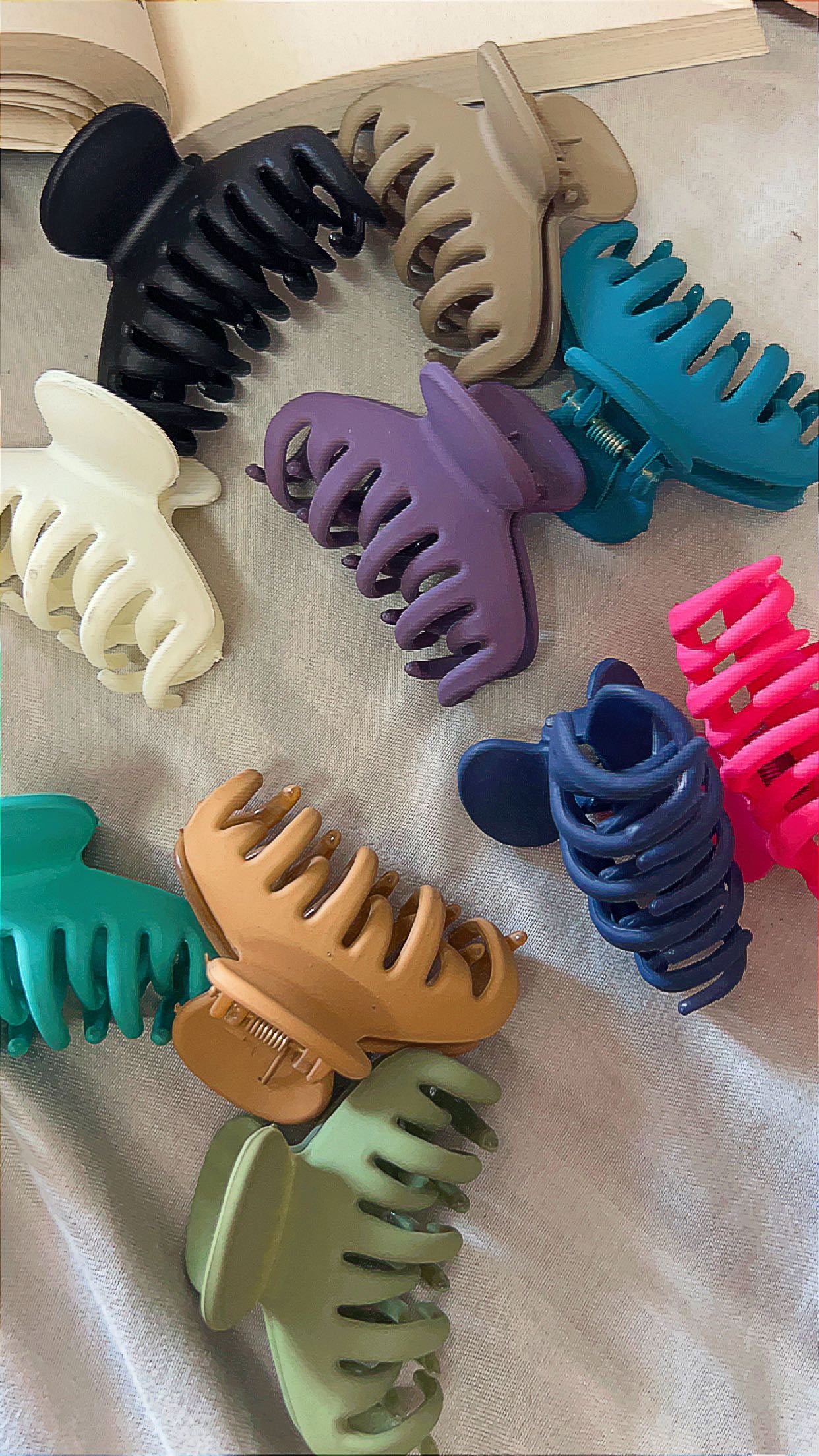 Mini Curve Twisted Matte Hair Claw - Pack of 5