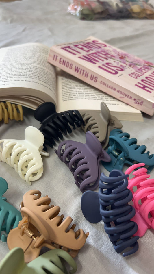 Mini Curve Twisted  Matte Hair Claw - Pack of 5